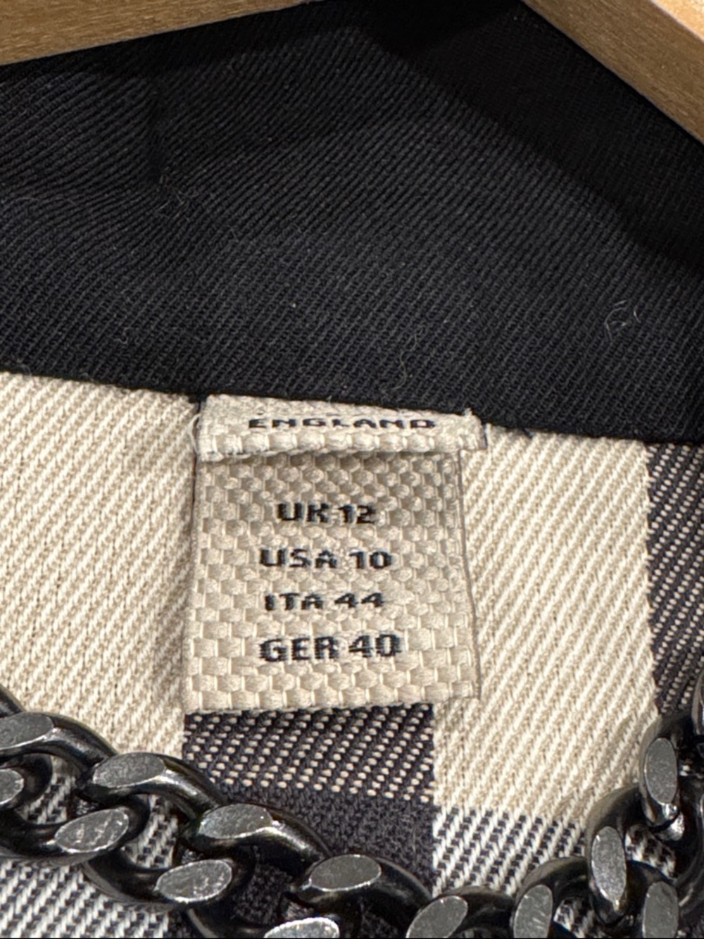 Burberry Kensington black trench coat in medium length (35”) US size 10 - Picture 6 of 14